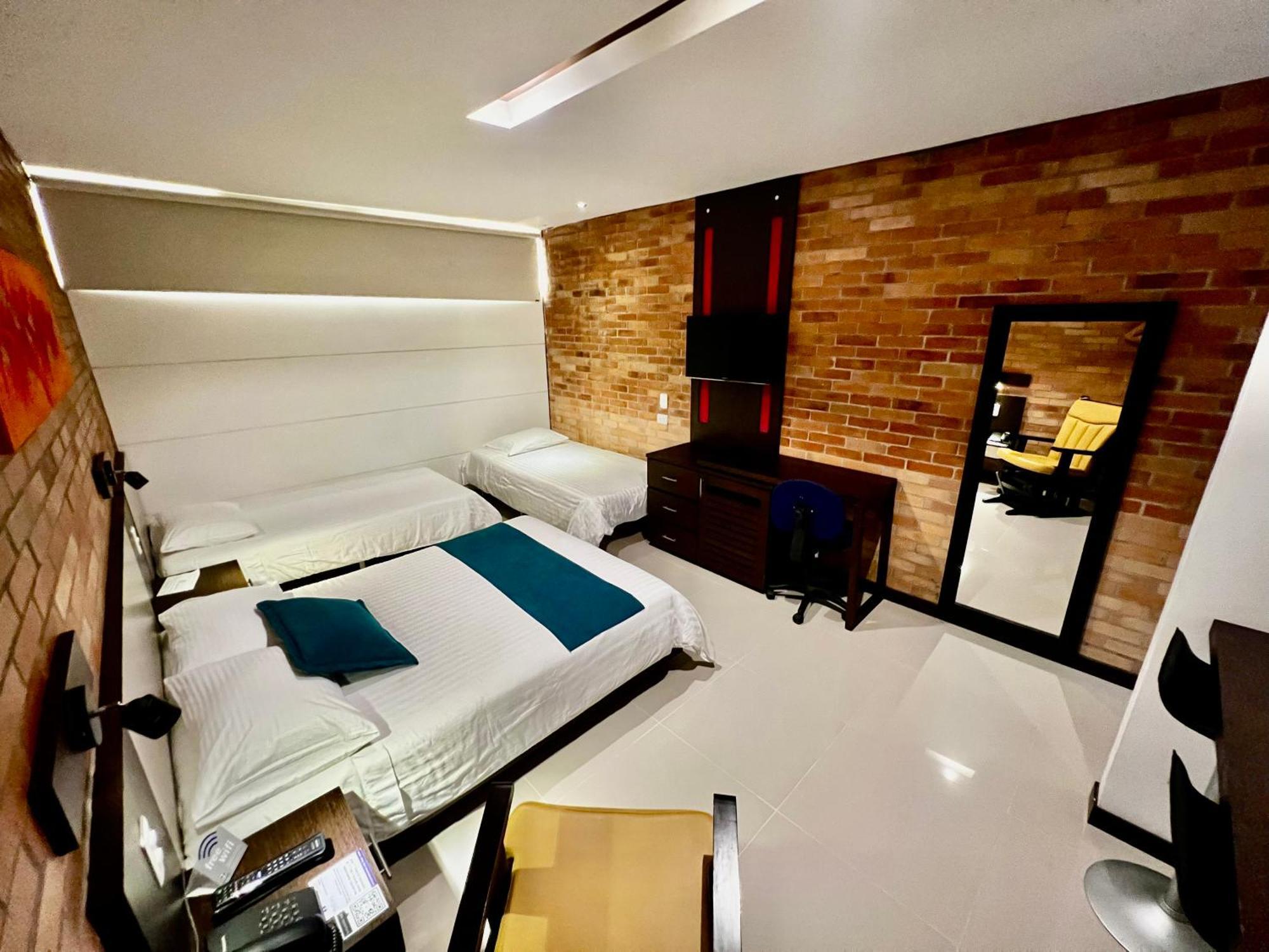 Hotel Toscana Oriente Rionegro Exteriör bild